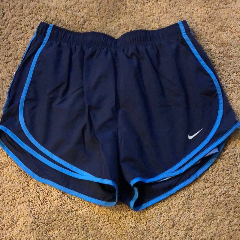 Nike running shorts Size L